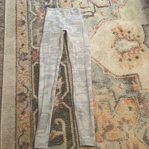 Lululemon leggings length 28 size 2